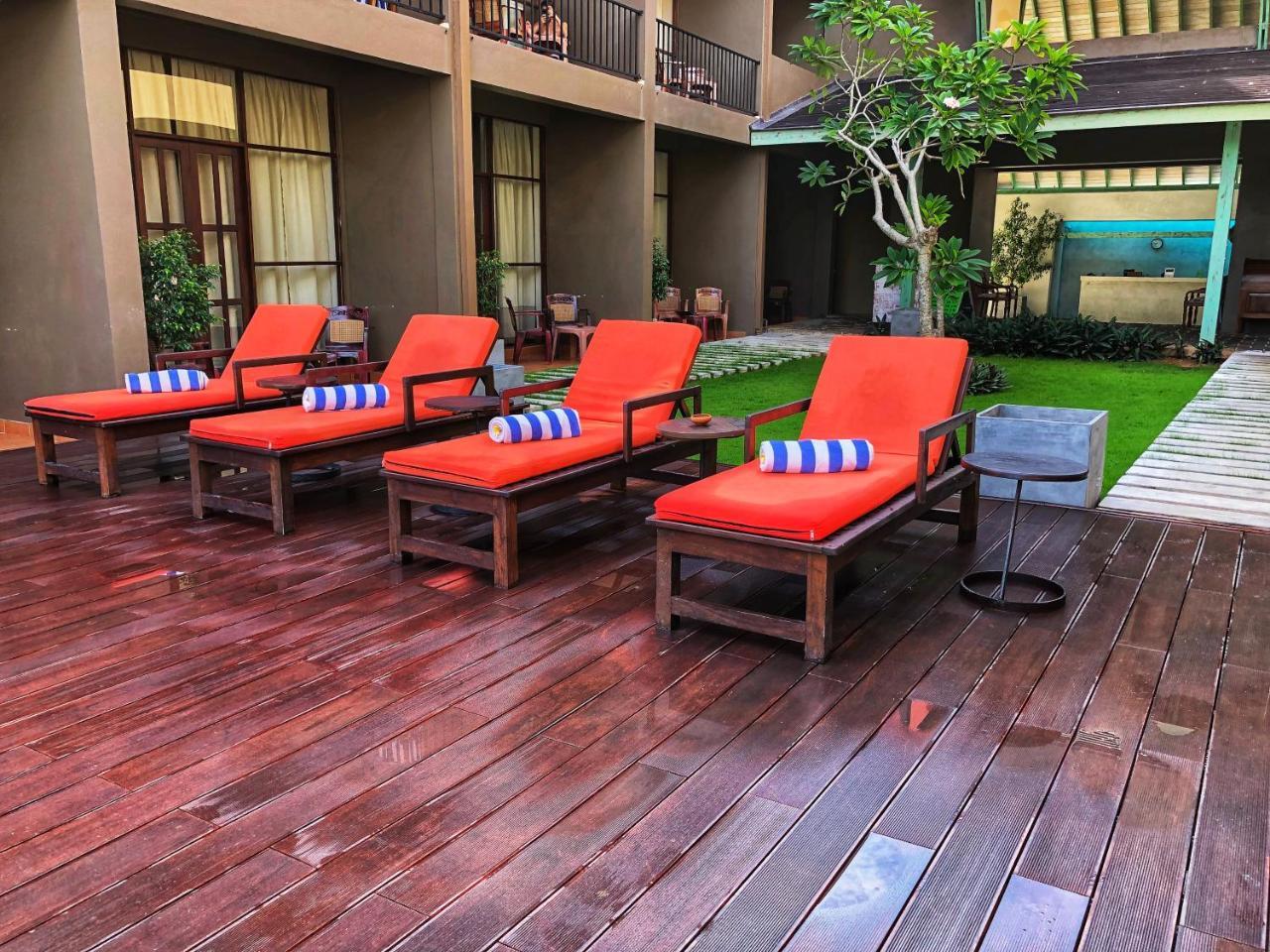 Waves By Tranquil Hotel Negombo Buitenkant foto