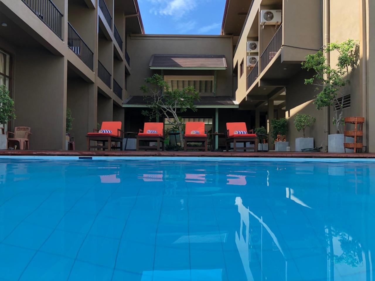 Waves By Tranquil Hotel Negombo Buitenkant foto