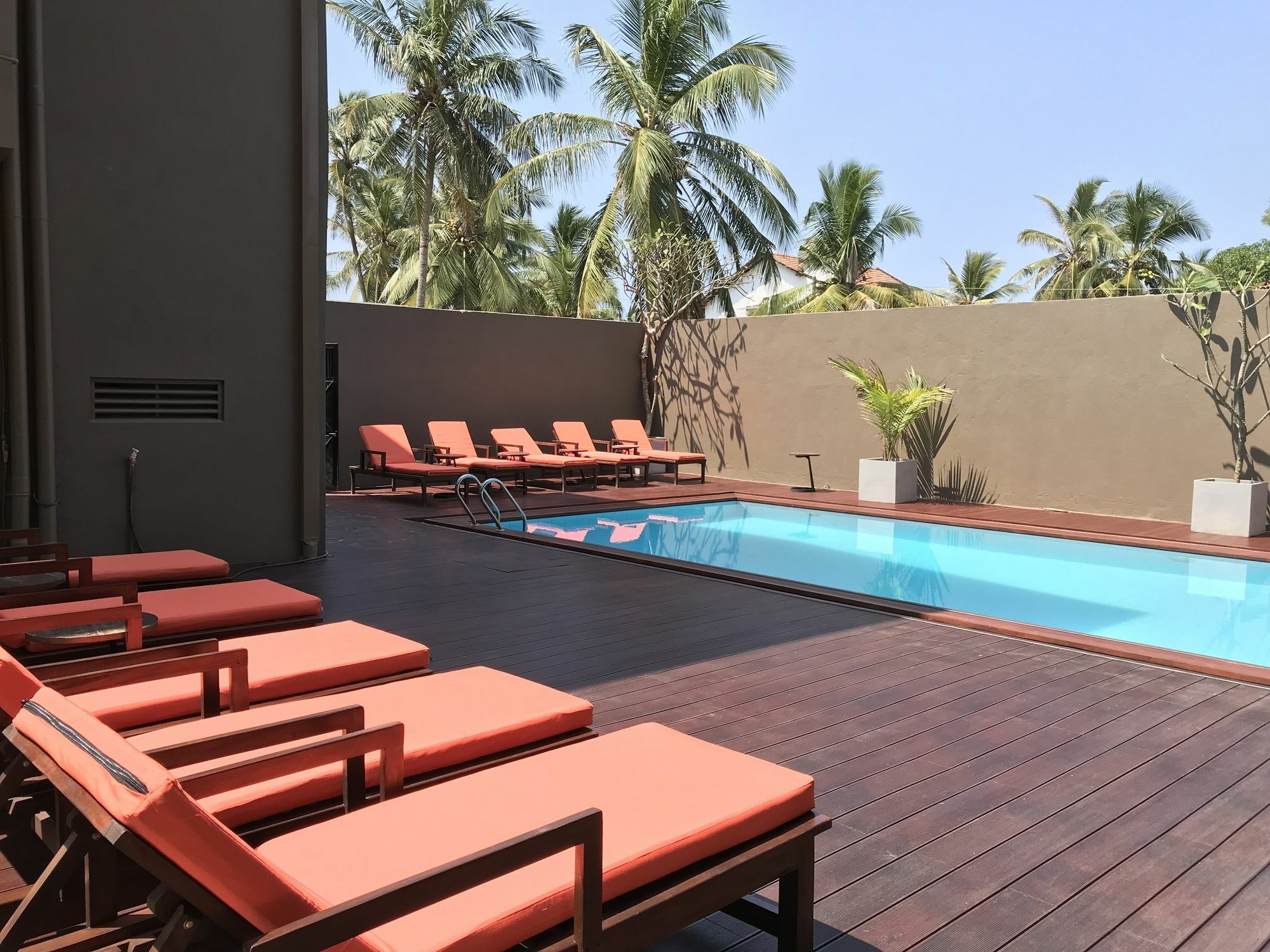 Waves By Tranquil Hotel Negombo Buitenkant foto